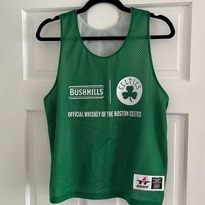 Celtics/Bushmills pinnie
